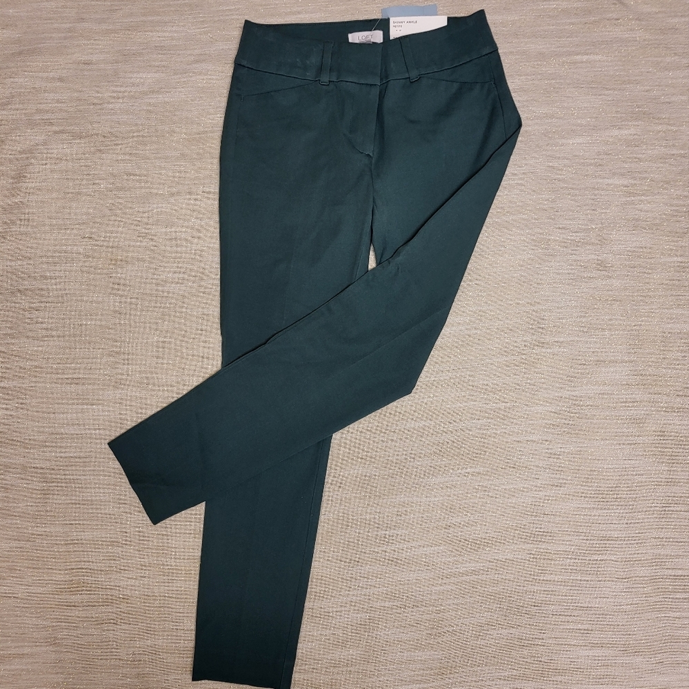 Loft skinny ankle pants, NWT,  Size OOP, olive green